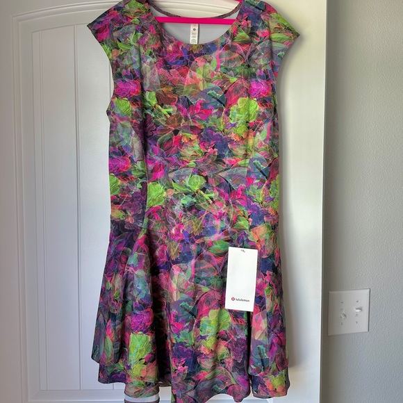 HTF 🦄 Lululemon Everlux Mesh-Back Tennis Dress
Color Vivid Floral Tone Multi - Picture 2 of 9